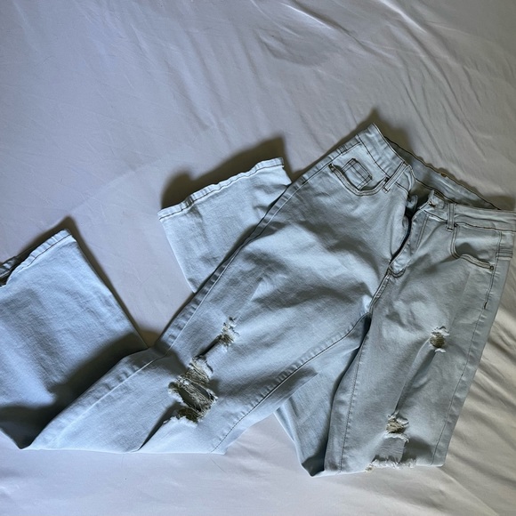 NWOT High Rise Slight Flare Bottom Jean - Picture 5 of 8